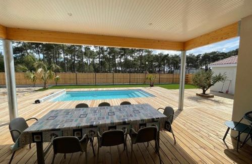 Vensac Villa | VillasHomeClet - Villa Palm Beach
