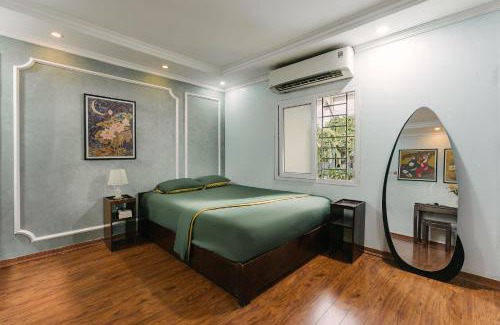Hang Trong House | Villaxe Legume, 50m to Hoan Kiem lake - by Antique