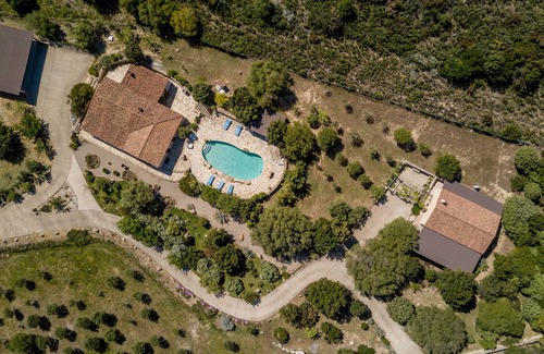 Olbia Villa | Ville delle Fonti a San Pantaleo 2 km from the sea, private pool, large garden