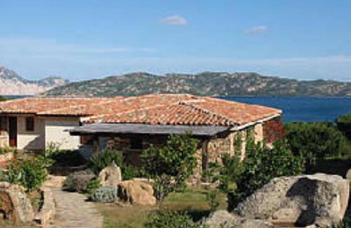 San Teodoro Villa | Villino D5 150mt from the beach overlooking the sea and Tavolara island