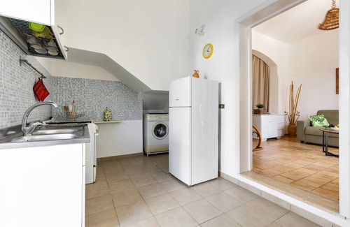 Sant'Isidoro House | Villino I Raggi di Sole - PT by BarbarHouse