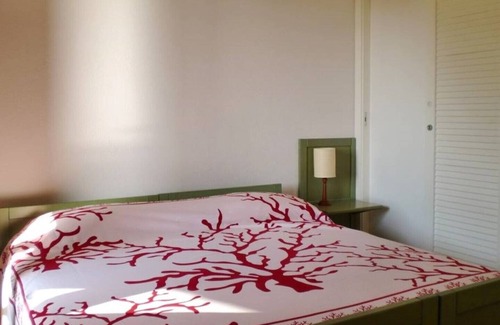 Canneddi Villa | Villino relax-surrounded by the sea, 70 meters from the beach