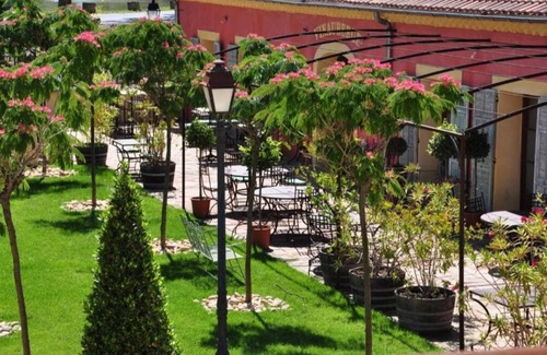 Poilhes Apartment | Vinauberge, Gîte Merlot: Charming holidayhome with terrace next to Canal du Midi