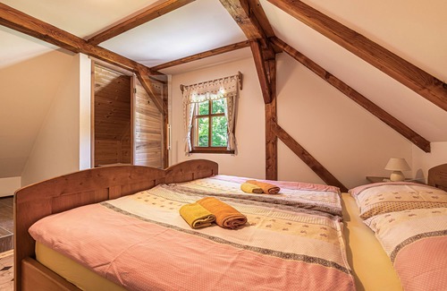 Bostanj House | Vineyard Cottage Wine and Honey, Trebelno, Slovenia