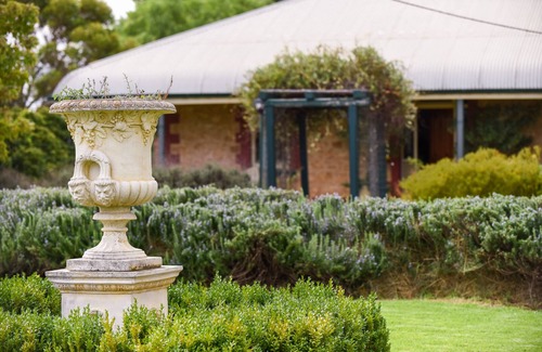 Bremer Apartment | Vineyard Suite for a couple in Historical Homestead, relax on family winery.