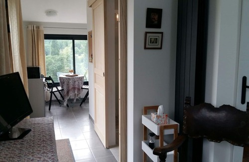 Le Fleix House | Vineyard View Studio with 180 ° views of the vineyards