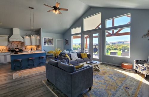 Selah House | Vineyard View "Taste of Tuscany", incredible 220 degree view, in Wine Country!
