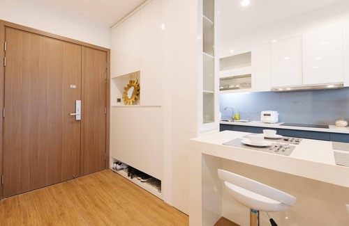 Ngoc Khanh Apartment | Vinhomes Metropolis 2 Brs Apartment - near Lotte Building, fullhouse