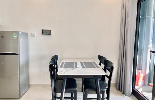 District 9 Apartment | Vinhomes Studio Apartment With Pool View - BB Home