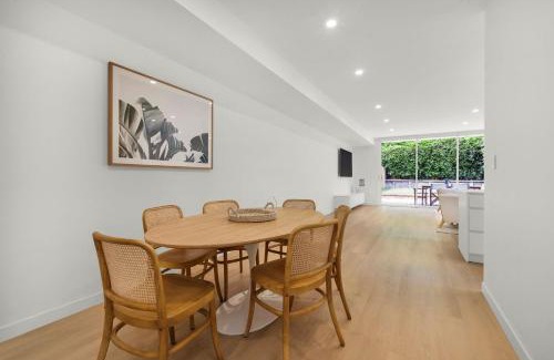 Vincentia House | Vinny Beach House for 12 Vincentia