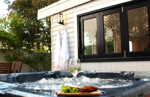 Cessnock House | Vino Valley - 3 Bed, 2 Bath and Heated Spa