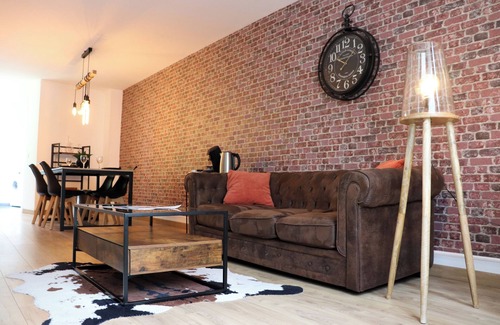 Charleville-Mezieres Apartment | Vintage apartment in Rimbaud