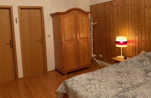 Wadern Apartment | Vintage Apartment 'Hase' with Shared Garden, Shared Terrace & Wi-Fi