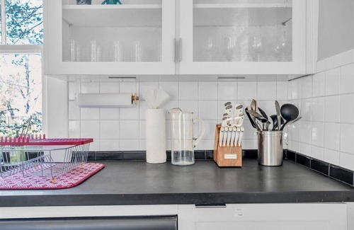Lakeside House | Vintage Charm in Lakeside | A Timeless RVA Retreat