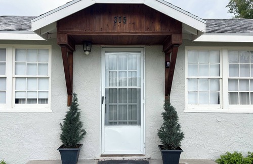Marysvale Cottage | Vintage Cottage - In Town - Paiute ATV Trail Road - Sleeps 6