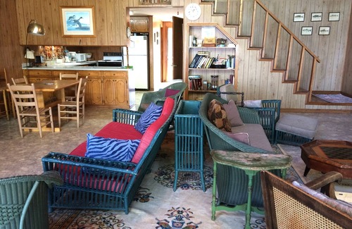 Eutawville House | Vintage Family Lake House Lake Marion- NEW DOCK IN APRIL 2019