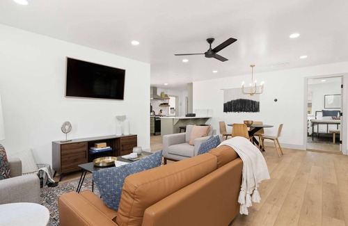 Exeter House | Vintage Modern Cottage in Downtown Exeter + Near Sequoia National Park