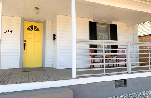 Winston - Salem House | Vintage Modern Synthesis in the Heart of Winston-Salem
