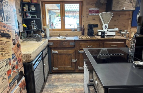 Brizon Apartment | Vintage mountain breaks
