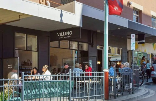 Hobart Central Business District Apartment | Vintage Suite at Saddlers Embrace a Cafe Lifestyle