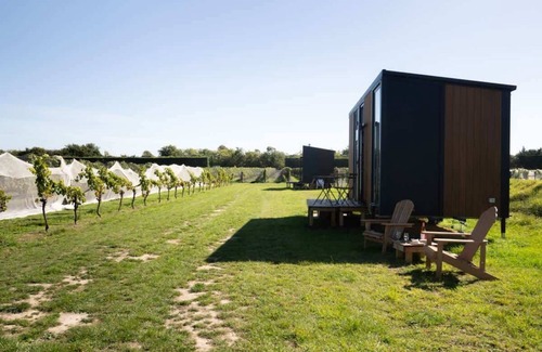 Burnham House | Vintners Retreat by Tiny Away