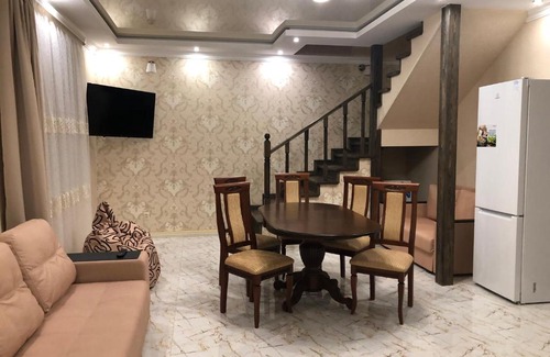 Khasanya House | VIP HOME ON PROSPEKT LENINA