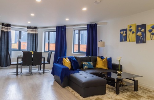Bedford Apartment | Virexxa Bedford Centre - Alpha Suite - 2Bed Flat with Free Parking & Gym