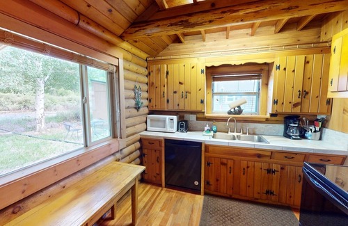 Gunnison Cabin | Virgil’s Cabin on the River
