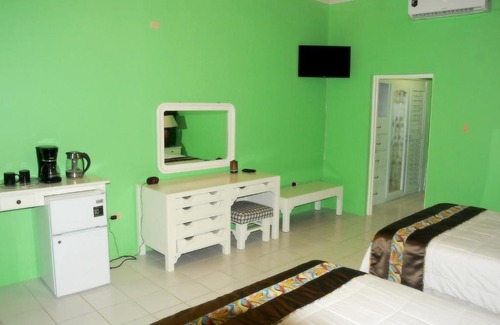 Runaway Bay House | Vision with Dreams VIlla