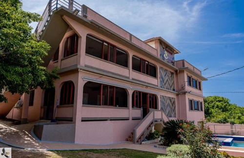 Runaway Bay House | Vision with Dreams VIlla