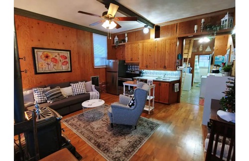 Ronald House | Visit an Old Time Coal Miners Town! Minutes from Roslyn!