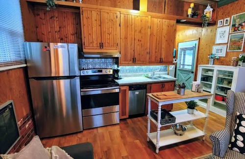 Ronald House | Visit an Old Time Coal Miners Town! Minutes from Roslyn!