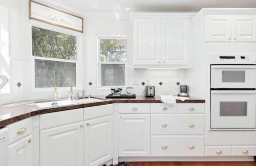 Oak Shores House | Visit our Family Lake House, walk to Dock +boat