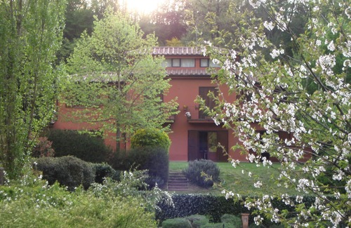 Campagnano di Roma House | Visit Rome and then lie in salt water pool to cool down! 3 golf courses nearby
