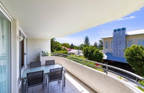 Sunshine Beach Apartment | Visit the Cote D'Azur in Sunshine Beach