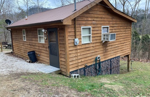 Frenchburg Cabin | Visit Us In KY At Our Honeymoon Cabin Near Cave Run Lake and Daniel Boone Forest