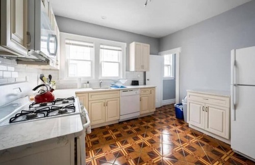 Ampere Apartment | Visiting Seton Hall & South Orange Stay Here