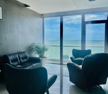 Veracruz Apartment | Vista a Playa con Alberca en Blvd principal frente al Mar 3hab