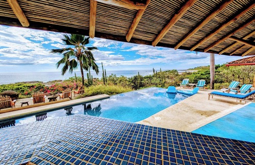 Playa Negra House | VISTA AZUL - Oceanfront with incredible views in Playa Negra with WiFi and AC!