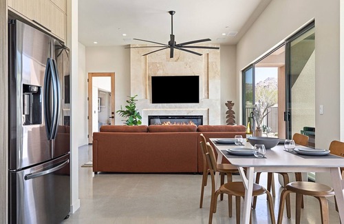 Panorama Heights House | Vista B at Panorama Villas by Fieldtrip | Luxury 2br w Pool and Views