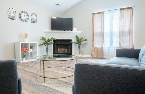 Winterville House | Vista Breeze - Cozy Modern Vista that Sleeps 6