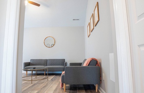Winterville House | Vista Breeze - Cozy Modern Vista that Sleeps 6