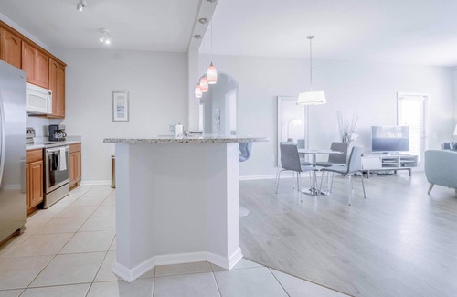 Florida Central Atlantic Coast Condo | Vista Cay Luxury Executive. Near all theme parks and walk to conventions