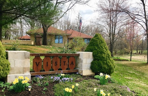 Uniontown House | VISTA: Country Estate, 200+ PERFECT reviews! Views & PRIVACY.Seniors?-YES!