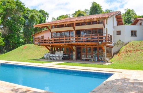 Joanopolis House | Vista Joah | Private Joanópolis Farm/House with 6 bedrooms, swimming pool, access to the dam