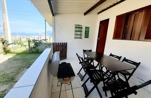 Ubatumirim House | Vista para o mar casa 45 Praia do Estaleiro