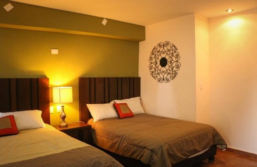 Hidalgo Hotel | Vista Potrero - Hotel, Camping & Events