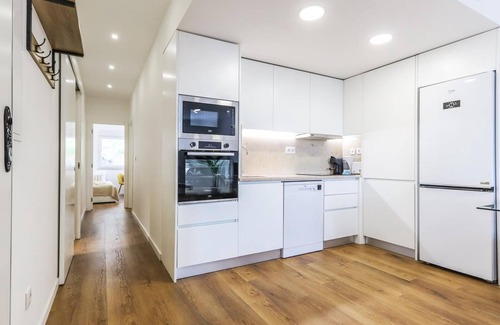 Santo Condestavel Apartment | Vita Portucale | Campo de Ourique River View 2E