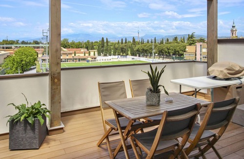 Sud-Ovest Apartment | Vittoria Apartment with jacuzzi and mountain view