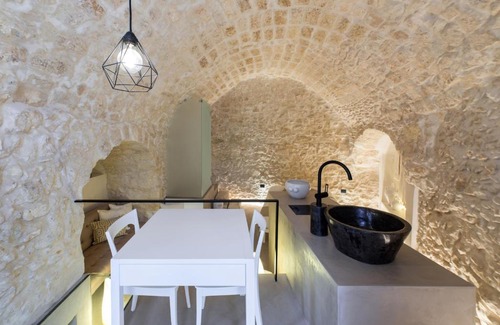 Ostuni Apartment | Vittoria Luxury Suite a Ostuni by Wonderful Italy